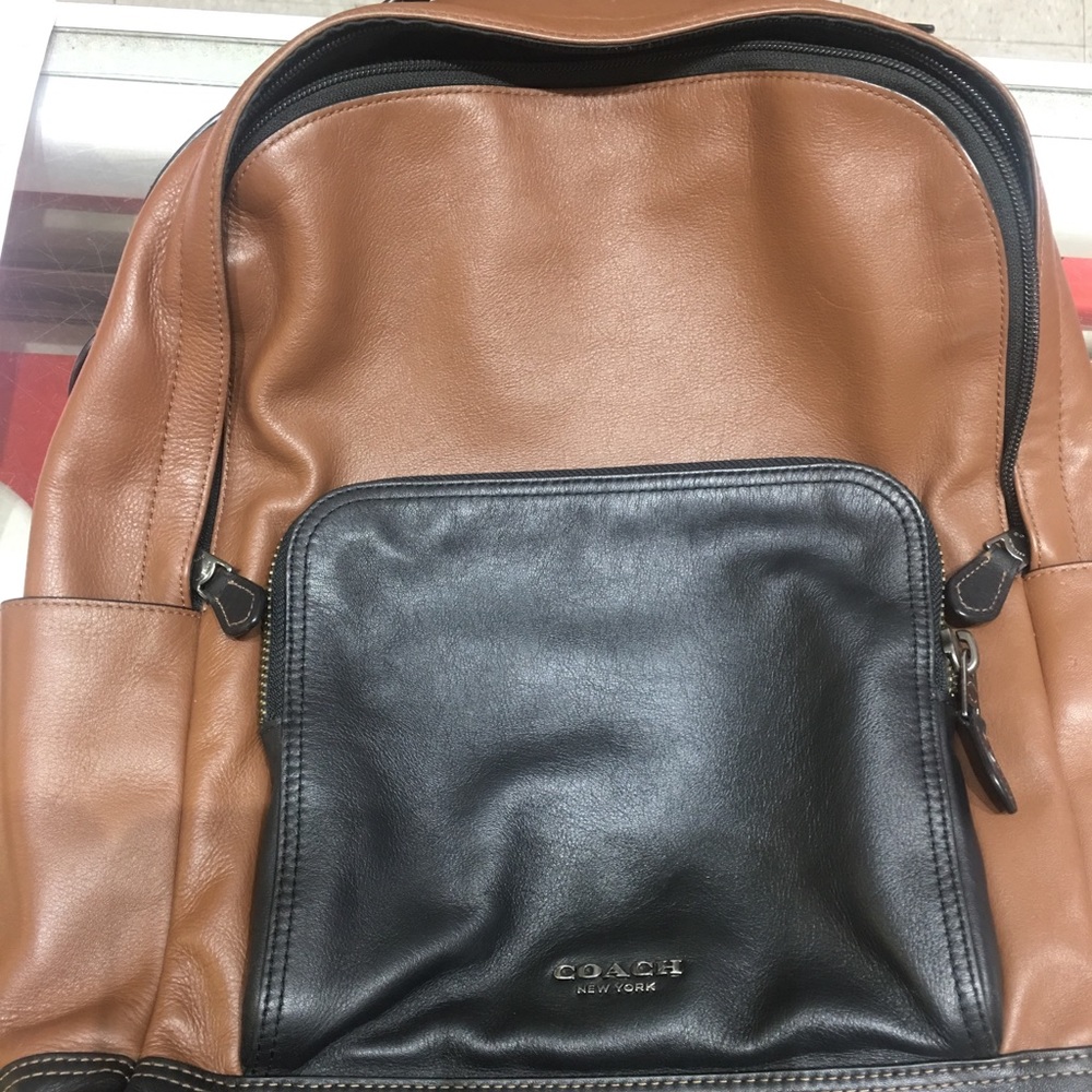Coach Men's Leather Backpack - Picture 3 of 8